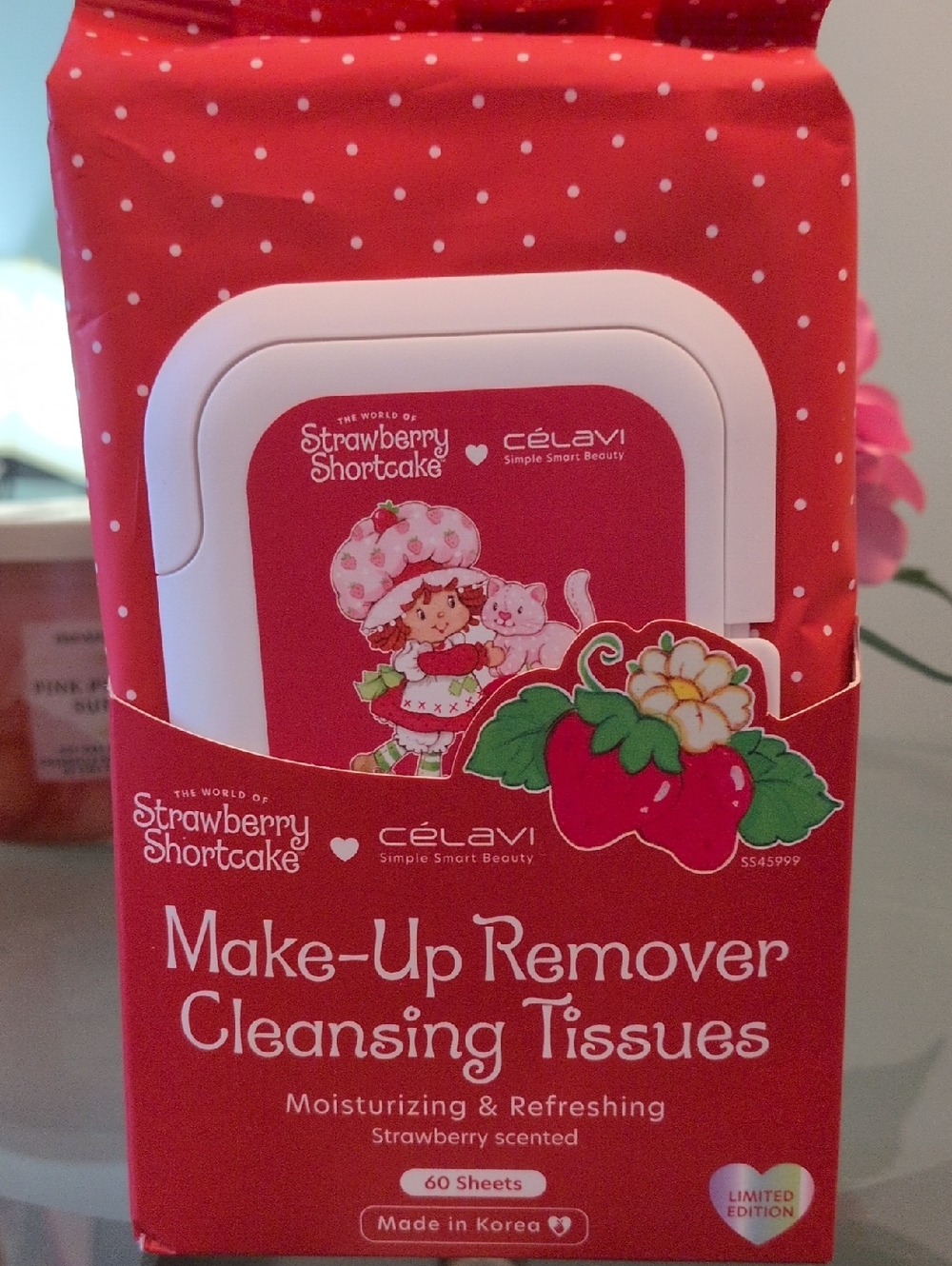Célavi Strawberry Shortcake Make-Up Remover Cleansing Tissues - Red